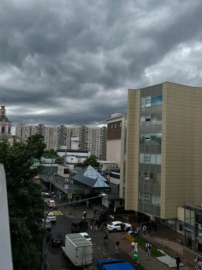 Вид с балкона на м. Серпуховская
