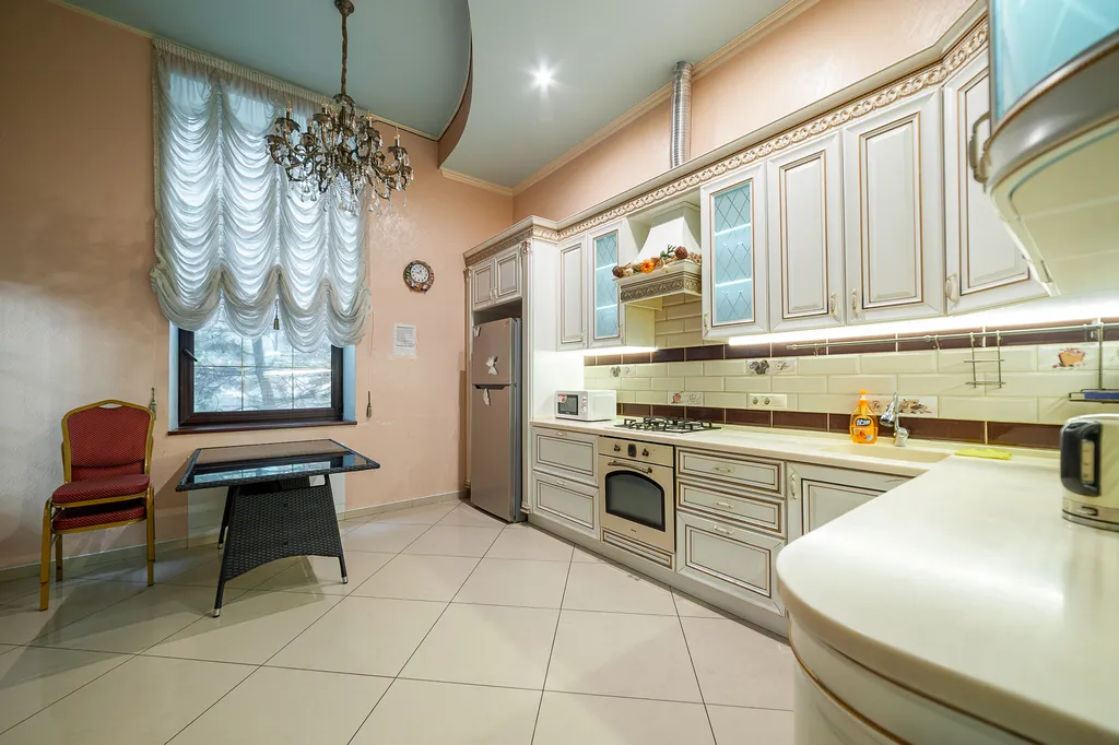 6-комнатный Дом