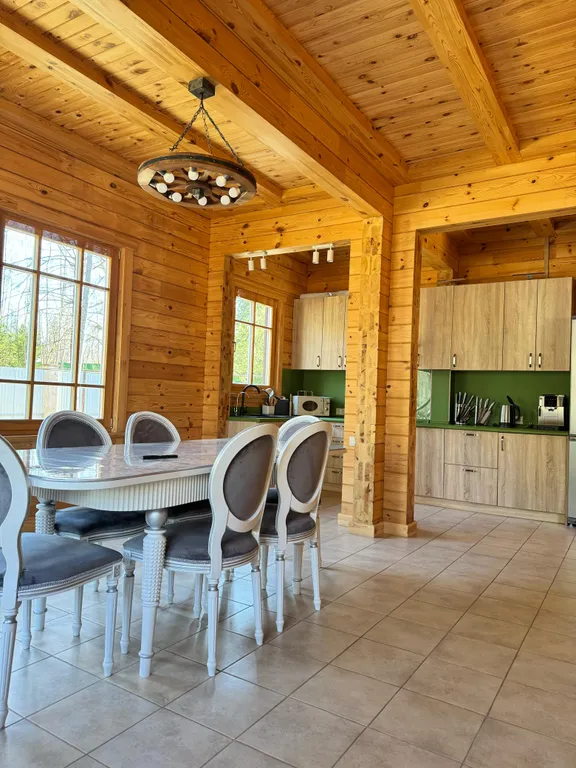 Дом на берегу водохранилища