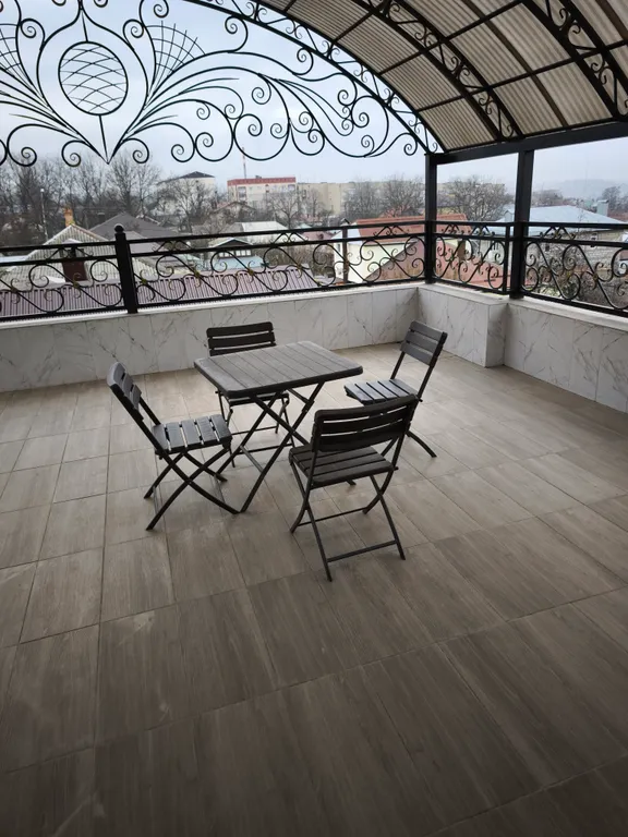 Новый дом с видом на горы