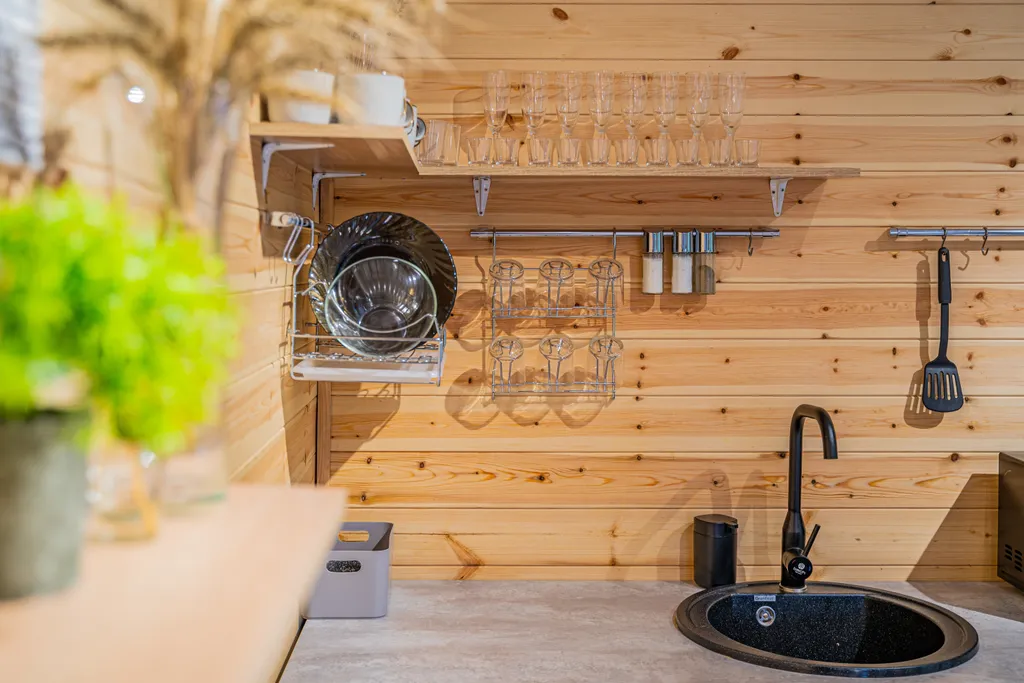 Уютный дом с баней и бассейном ( Барн 3)