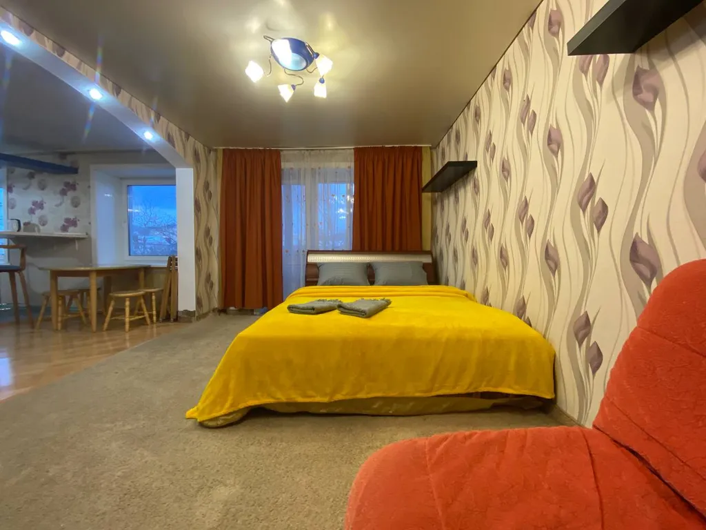 Двухкомнатная квартира рядом с ЖД-вокзалом