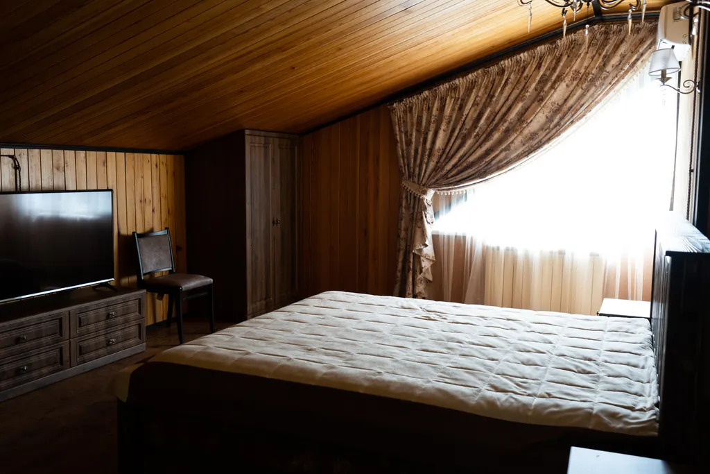 Большой коттедж