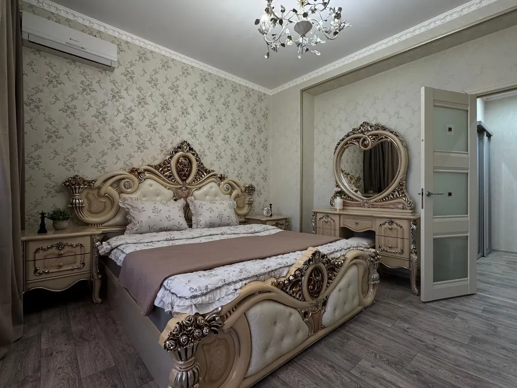 Двухкомнатная квартира рядом с Кремлем