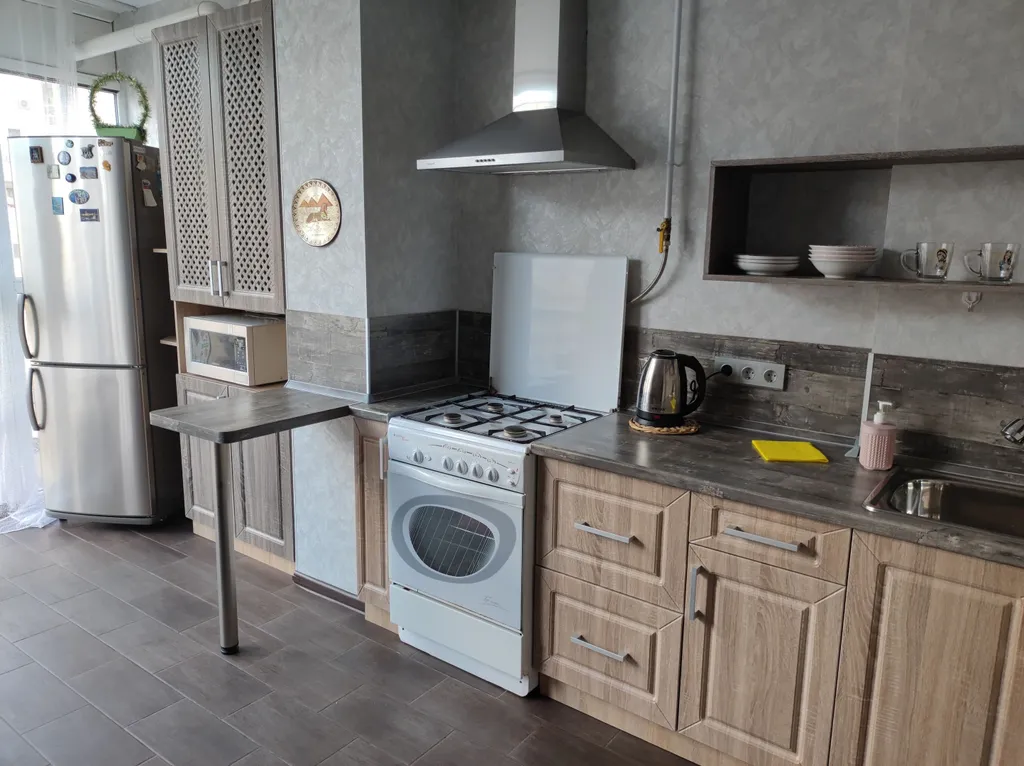 Европлюс возле вокзала