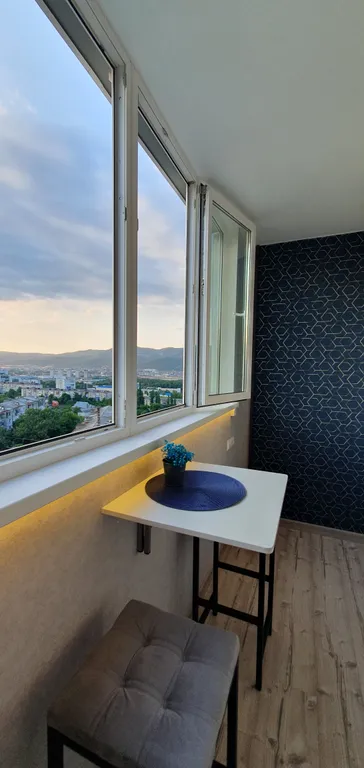 Уютная студия рядом с центром и видом на горы