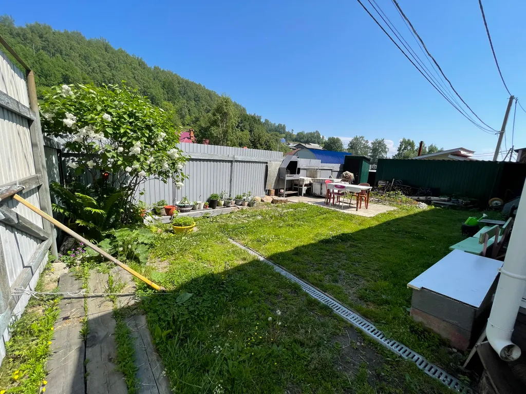 Дом на озере Байкал