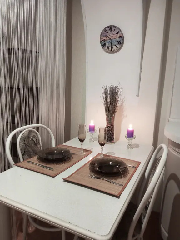 Квартира Студия в центре города, просторная с отдельной кухней и уютным балконом — аренда посуточно в Тюмень