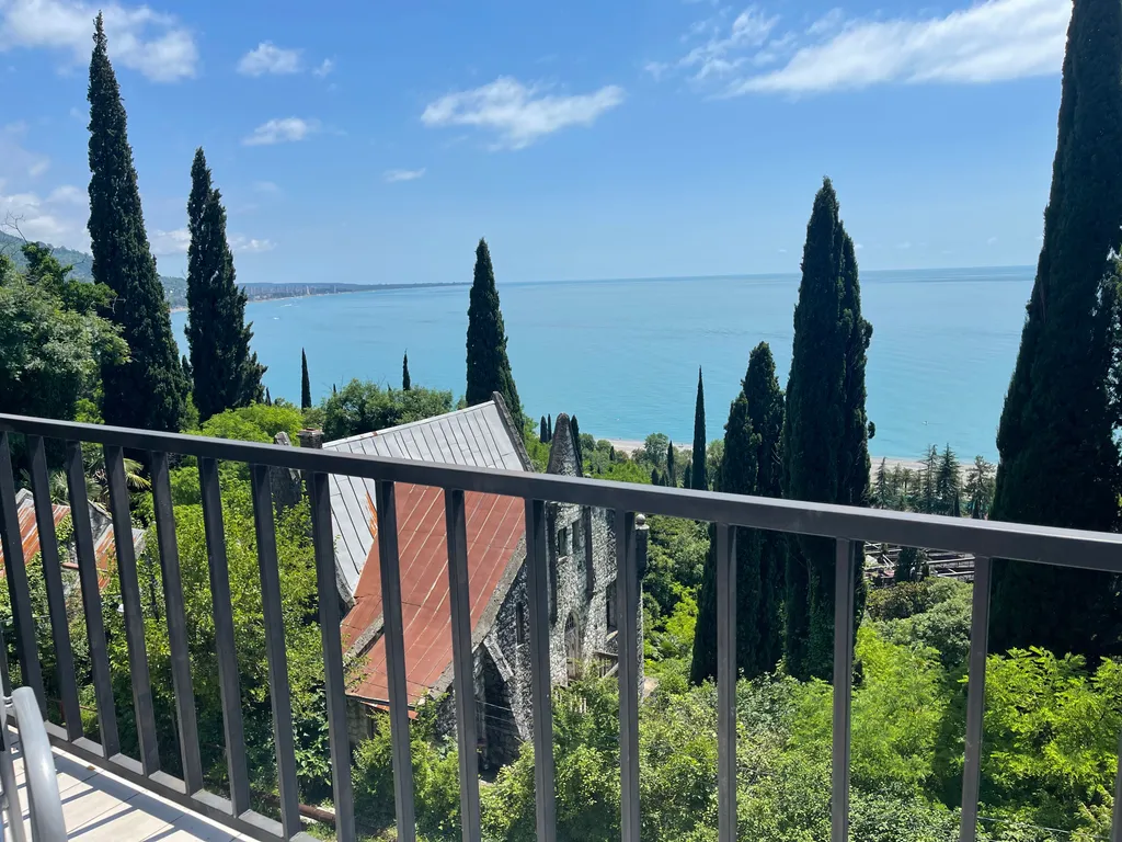 Мини-стандарт с видом на море