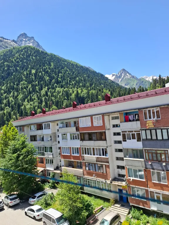 Квартира-студия с видом на горы