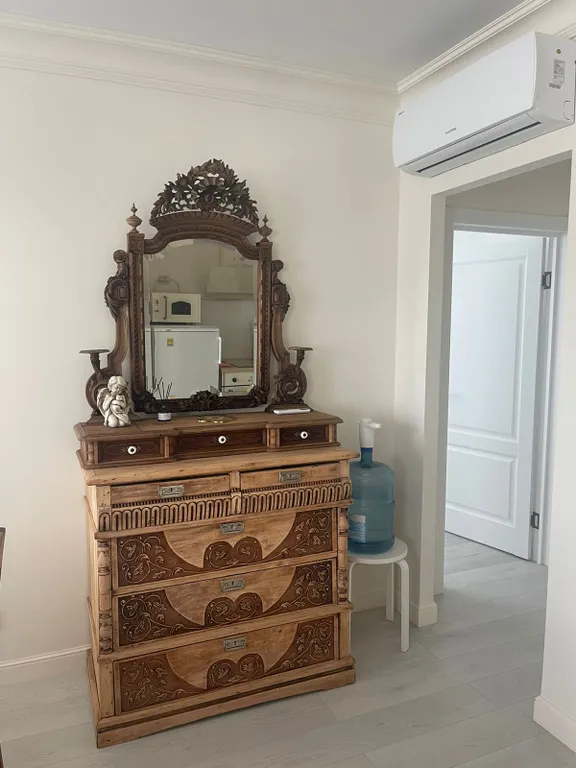 Апартаменты с видом на центральную площадь и Свиягу