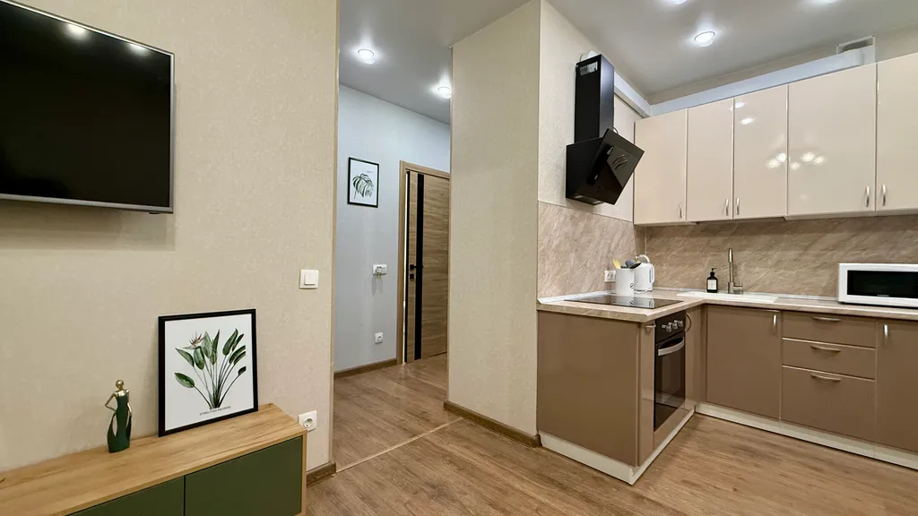 Дизайнерская Евро2 для 6 гостей у Суворовского училища