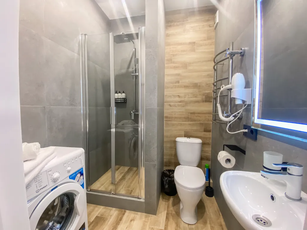 Просторная квартира с балконом вблизи подъемника