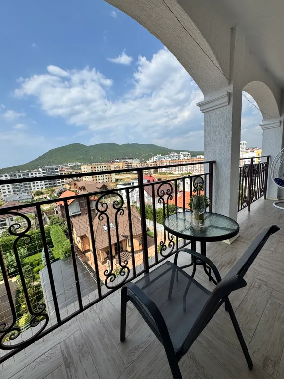 Шикарная с видом на море и горы