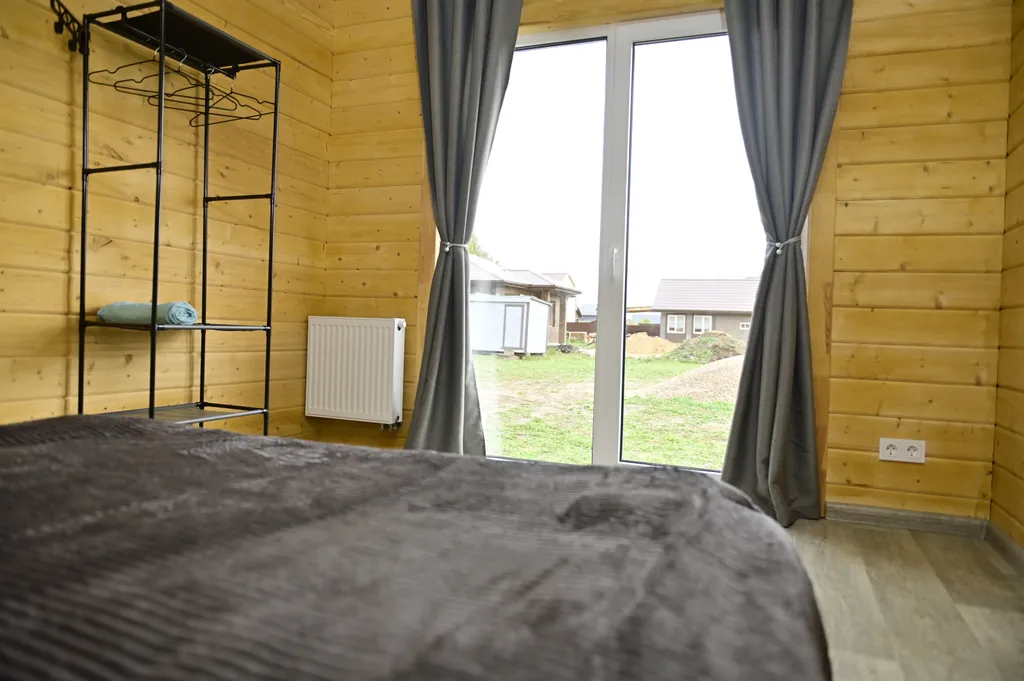 Дом с баней на дровах, банным чаном и большой гостиной