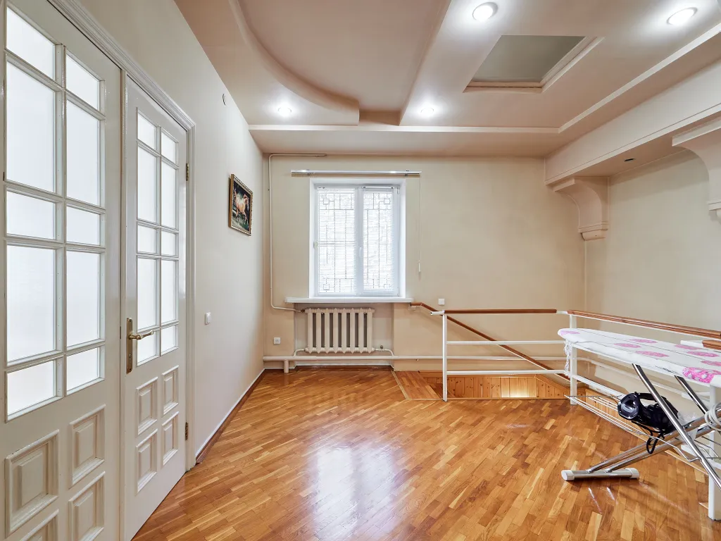 4-комнатный Дом