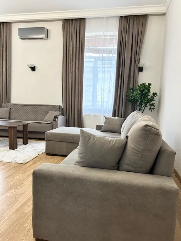 Просторная квартира в центре — аренда посуточно в Баку