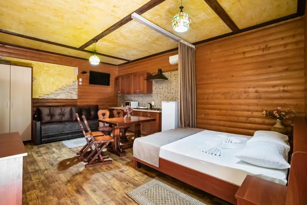 Коттедж с кухней