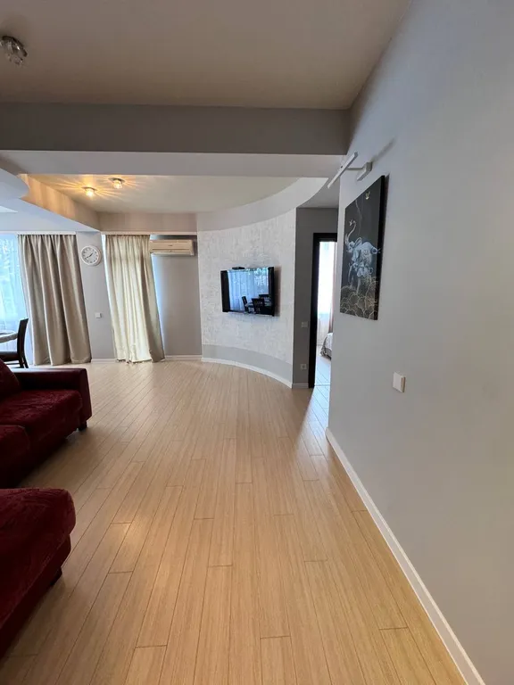 3 комнатная квартира на Светлане, морской порт, Дендрарий, набережная