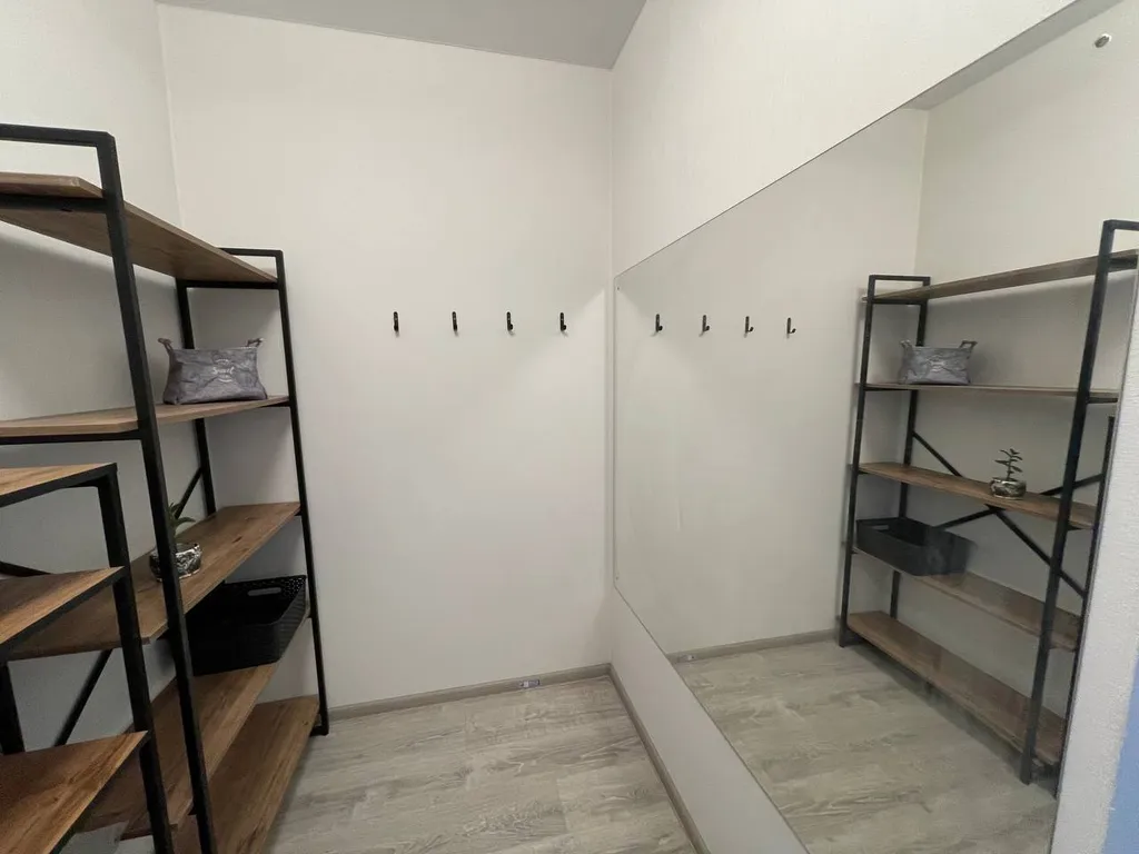 Уютная студия с видом на лес