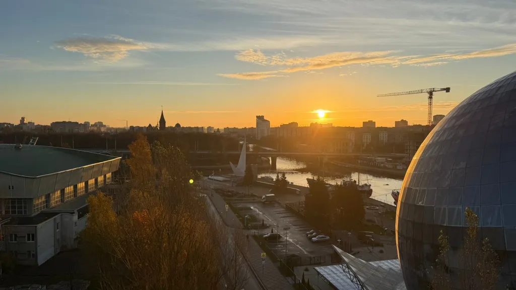 Квартира Квартира Уютная евродвушка с видом на реку Преголя и Планету Океан — Калининград