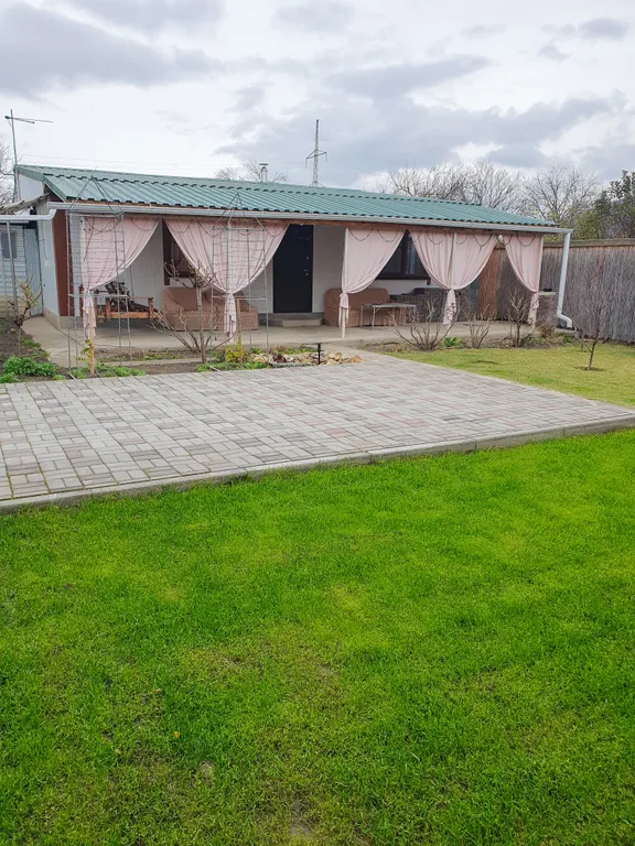 Дом с зоной для отдыха