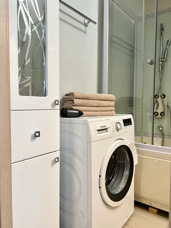 Видовая двухкомнатная квартира в тихом местечке