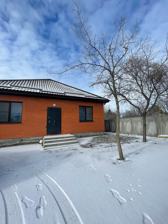 Дом с бассейном, баней и чаном