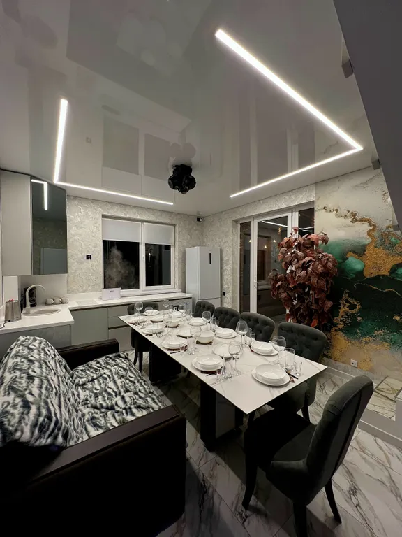 Умный дом с диско шаром