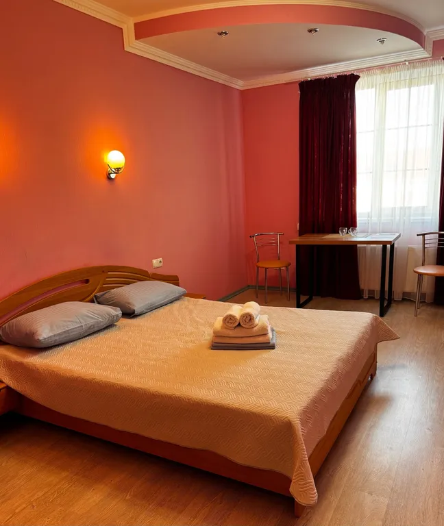 Уютный двухместный номер с большой кроватью