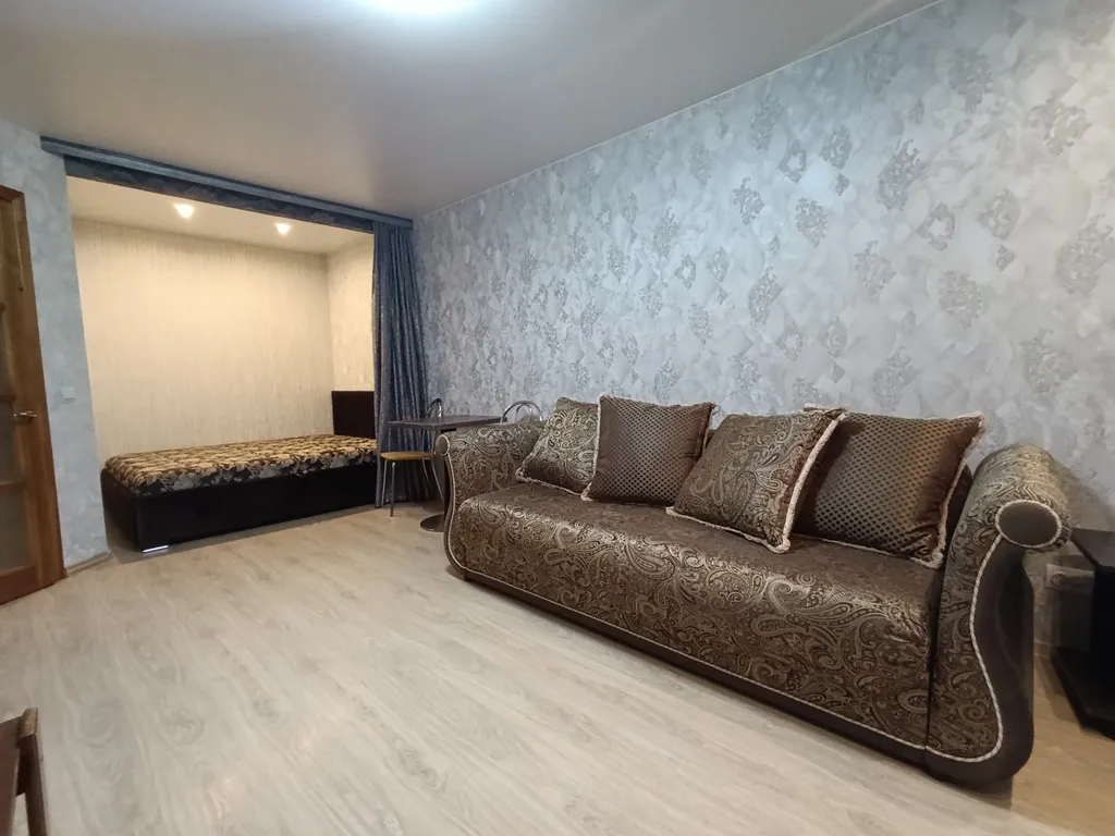 Евродвушка у вокзала