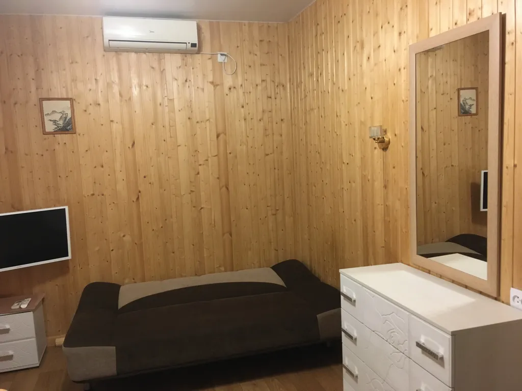 Трехкомнатный номер со своим зелёным двором в центре, Судак