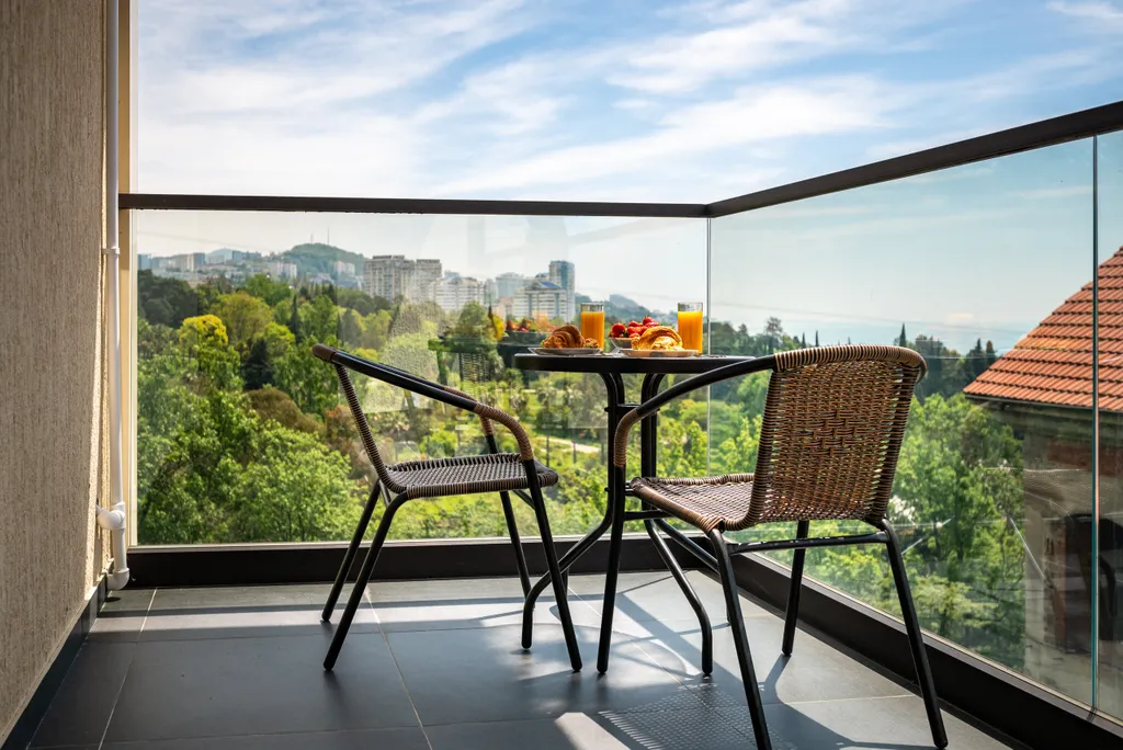 Двухкомнатные апартаменты с панорамным видом в центре