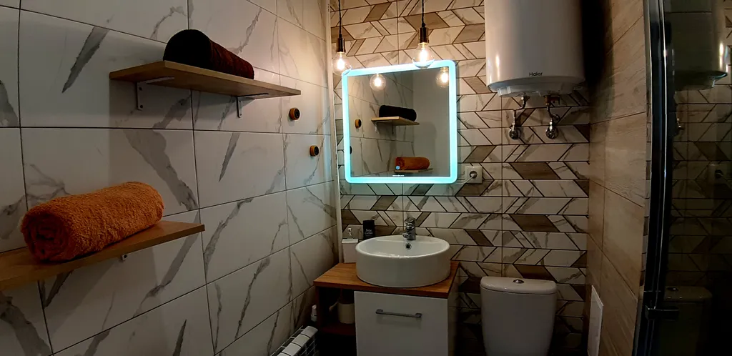 Стильная небольшая квартира с раздельными спальными местами