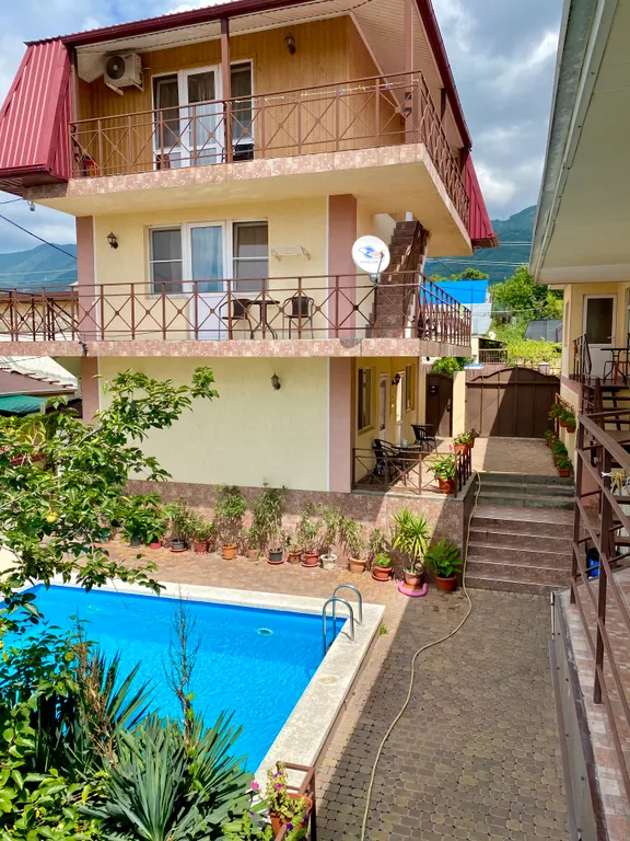 Двухкомнатный номер с кухней и бассейном