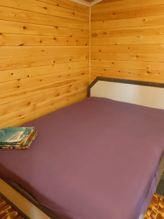 Квартира Уютная комната с отдельным входом недалеко от причала 22 — аренда посуточно в Яровое