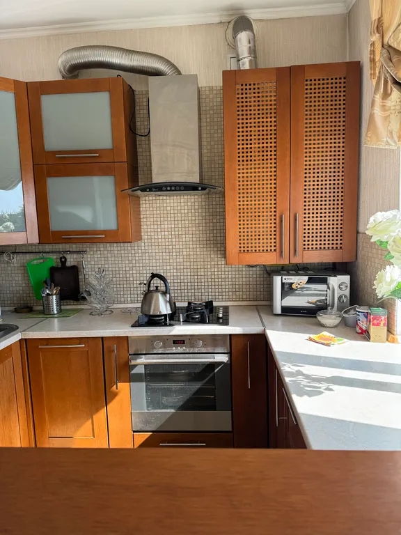 Большая 3-комнатная квартира в самом центре на площади