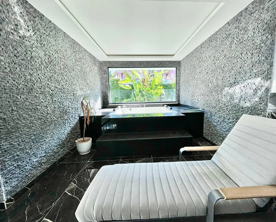 Квартира на берегу Средиземного моря, пляж Клеопатра