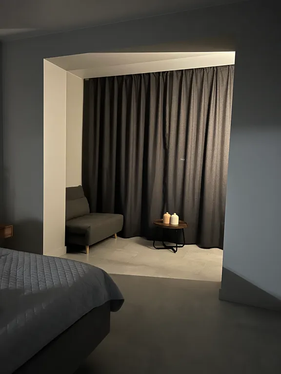 Новые апартаменты у моря в живописном месте в центре