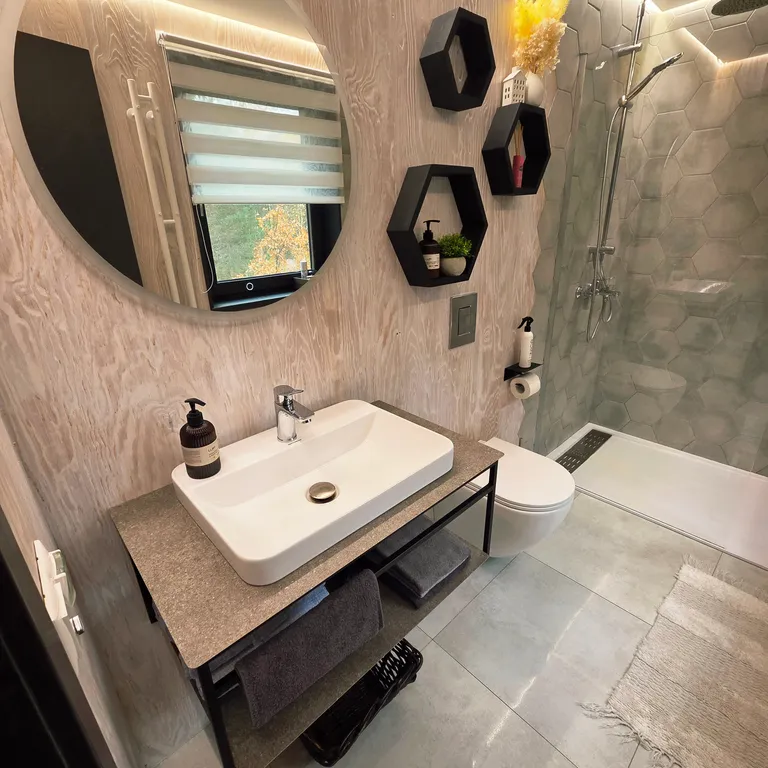 Домик на дереве Alderwood lodge