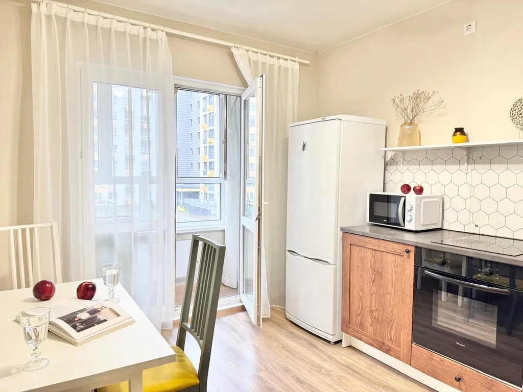 Светлая квартира с балконом