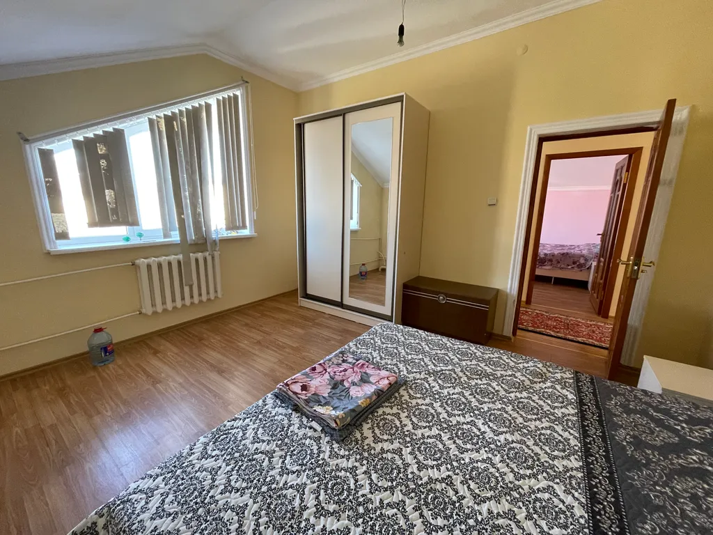 Большой, уютный дом на первой линии, со своим выходом на море