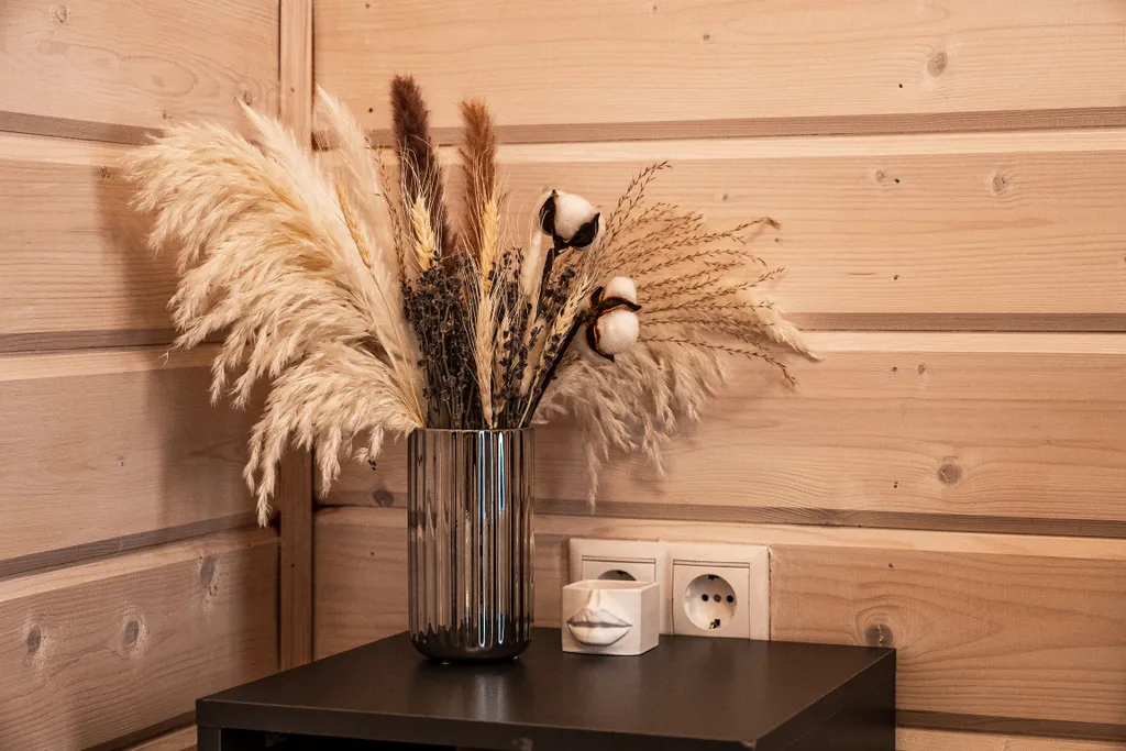 Новый стильный барнхаус с видом на лес