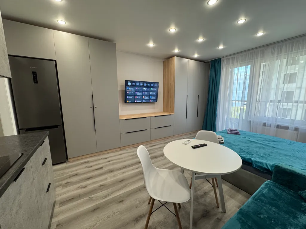 Уютная студия с видом на озеро