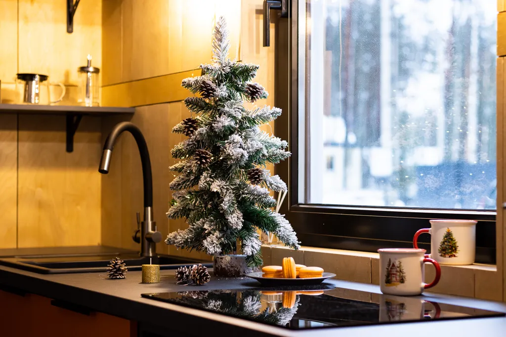 Прекрасный белый домик в Раздолье