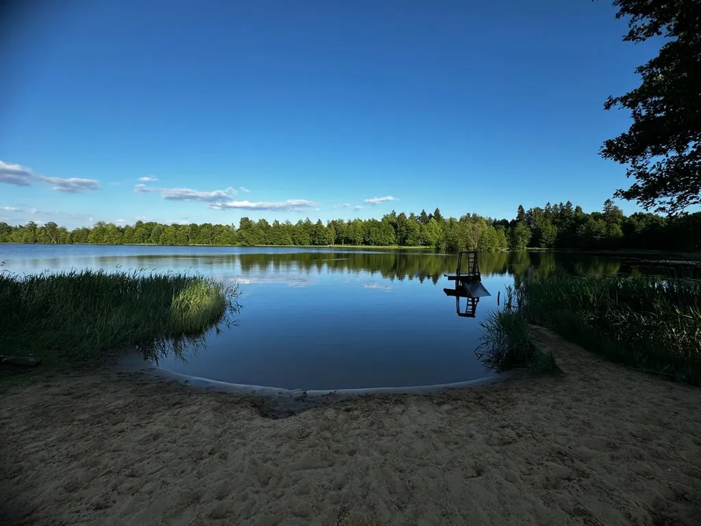 Уютный загородный коттедж недалеко от Игоры