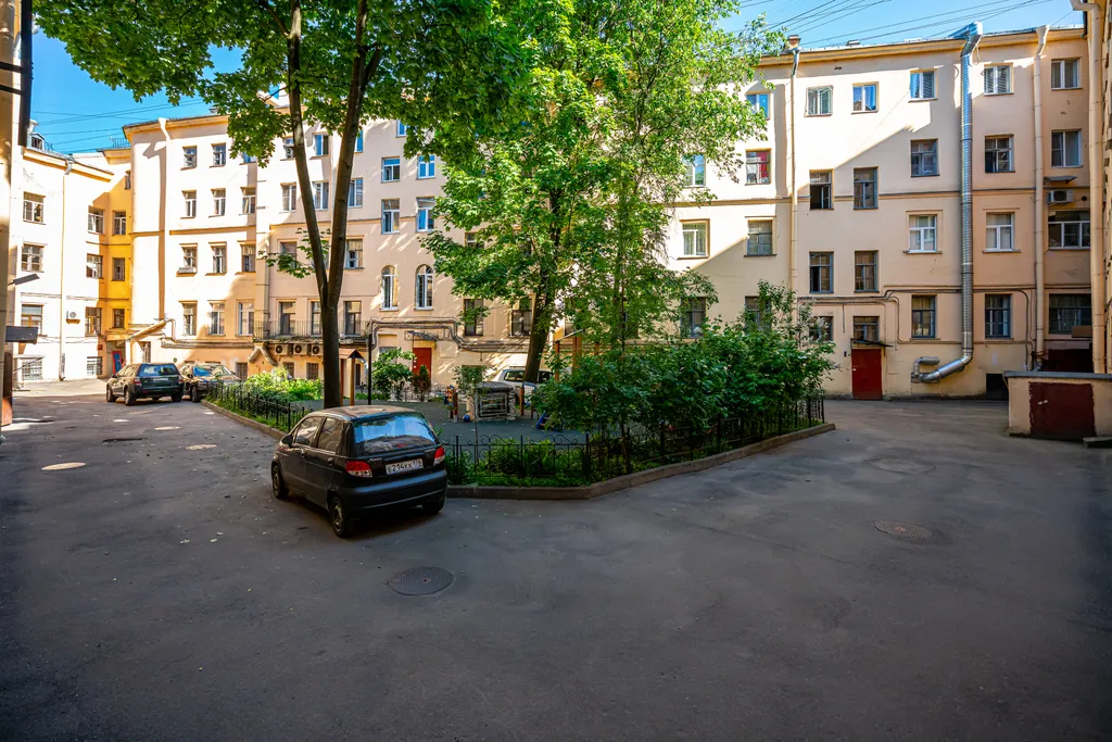 Просторная 5-комнатная квартира в самом центре города