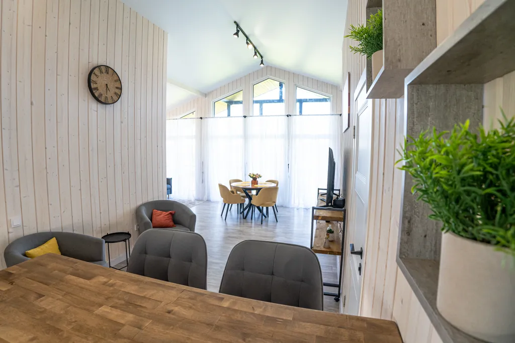 Новый Дом с видом на лес