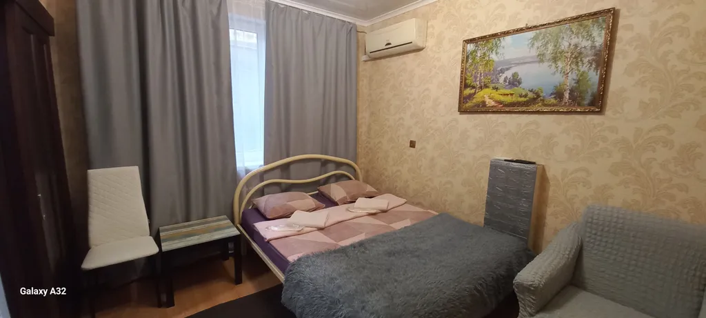 Уютный номер в семейном мини-отеле недалеко от парка Галицкого