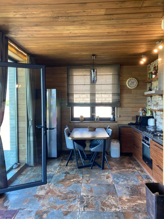 Коттедж Загородный дом на берегу реки — Матросово